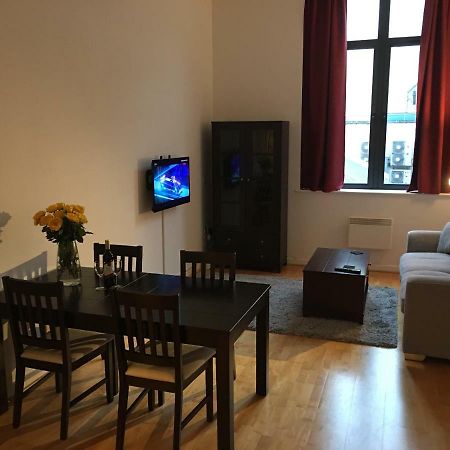 Stylish City Centre Apartment Cardiff Bagian luar foto