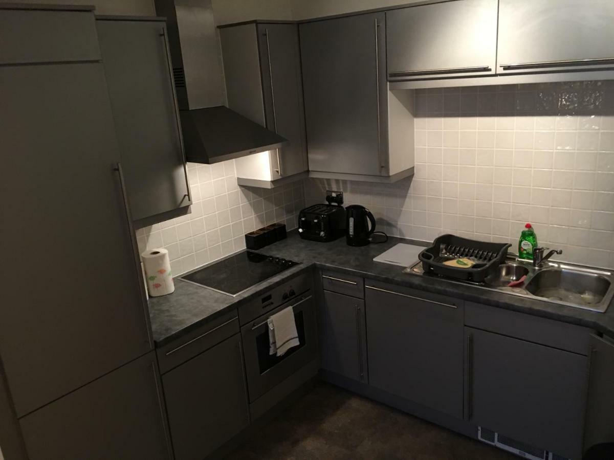 Stylish City Centre Apartment Cardiff Bagian luar foto