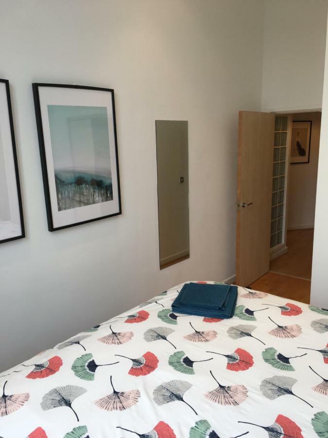 Stylish City Centre Apartment Cardiff Bagian luar foto